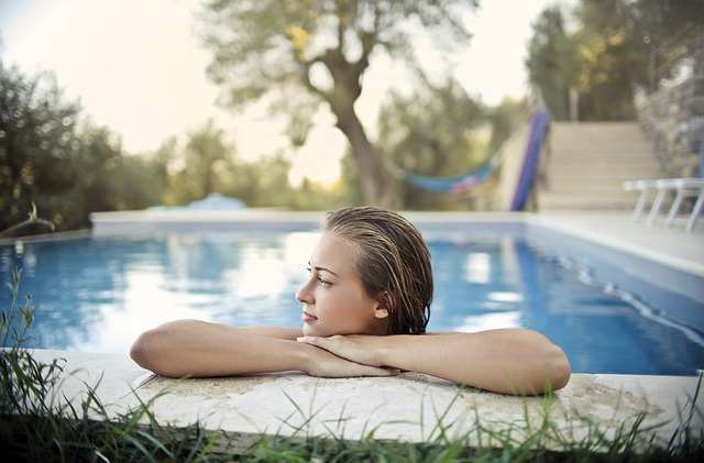 bâche de piscine