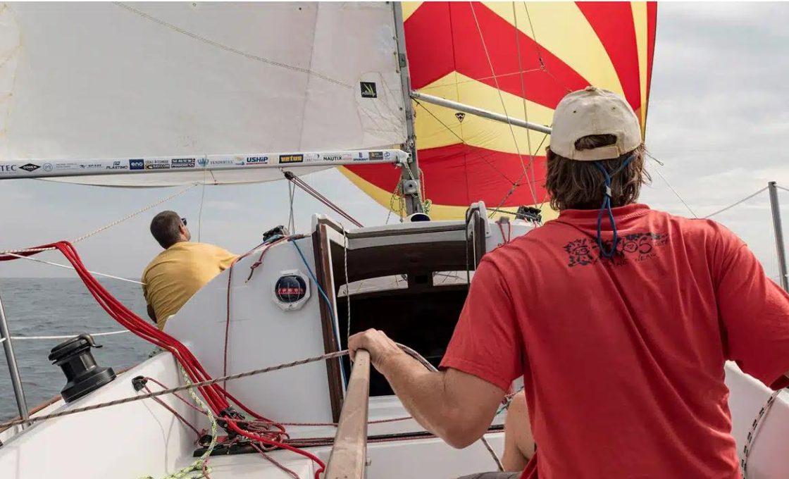 Réparer une voile endommagée