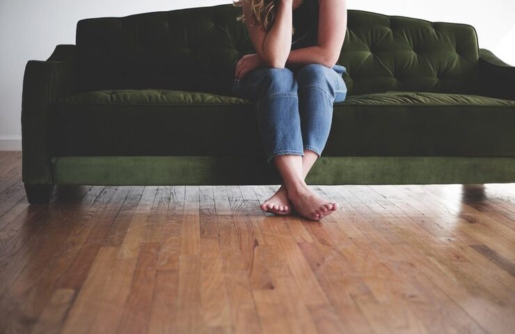 Parquet abîmé par l’eau : comment le réparer ?
