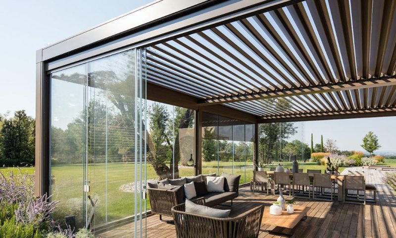Pergola bioclimatique : Une innovation pour réguler la température de votre terrasse